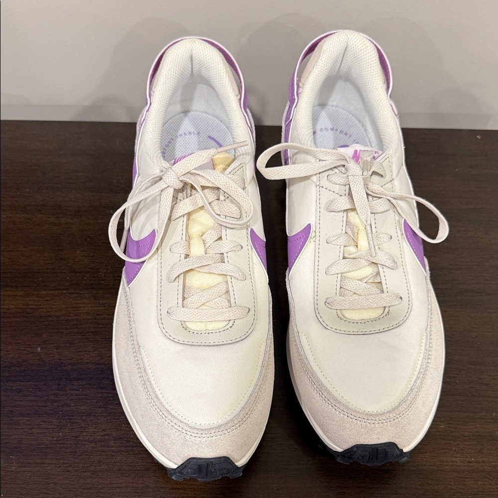 Brand New Nike Waffle Debut Women's Sneakers sz 11